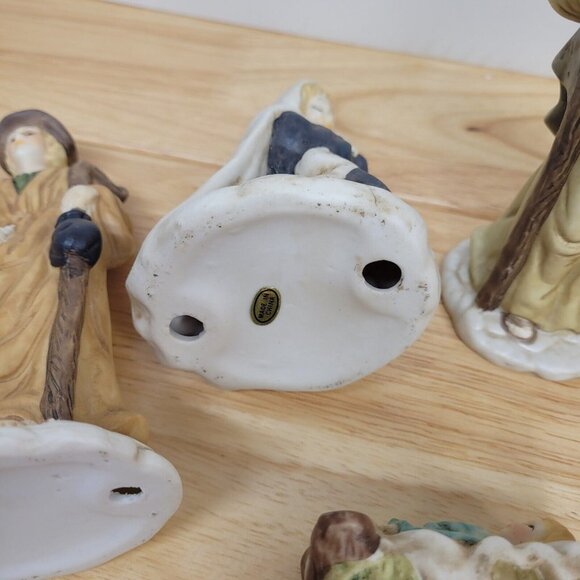 Vintage Hallmark Large Porcelain Ceramic Christmas Nativity Set 10 Piece Nice - Picture 11 of 16